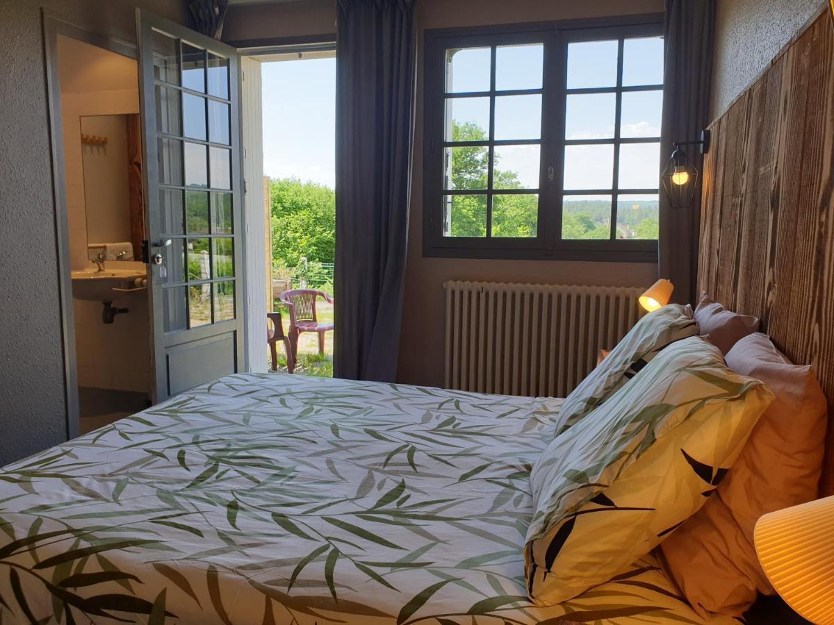 Auberge Du Bois De L'Etang - Motel Les Tilleuls Peyrat-le-Château Екстериор снимка