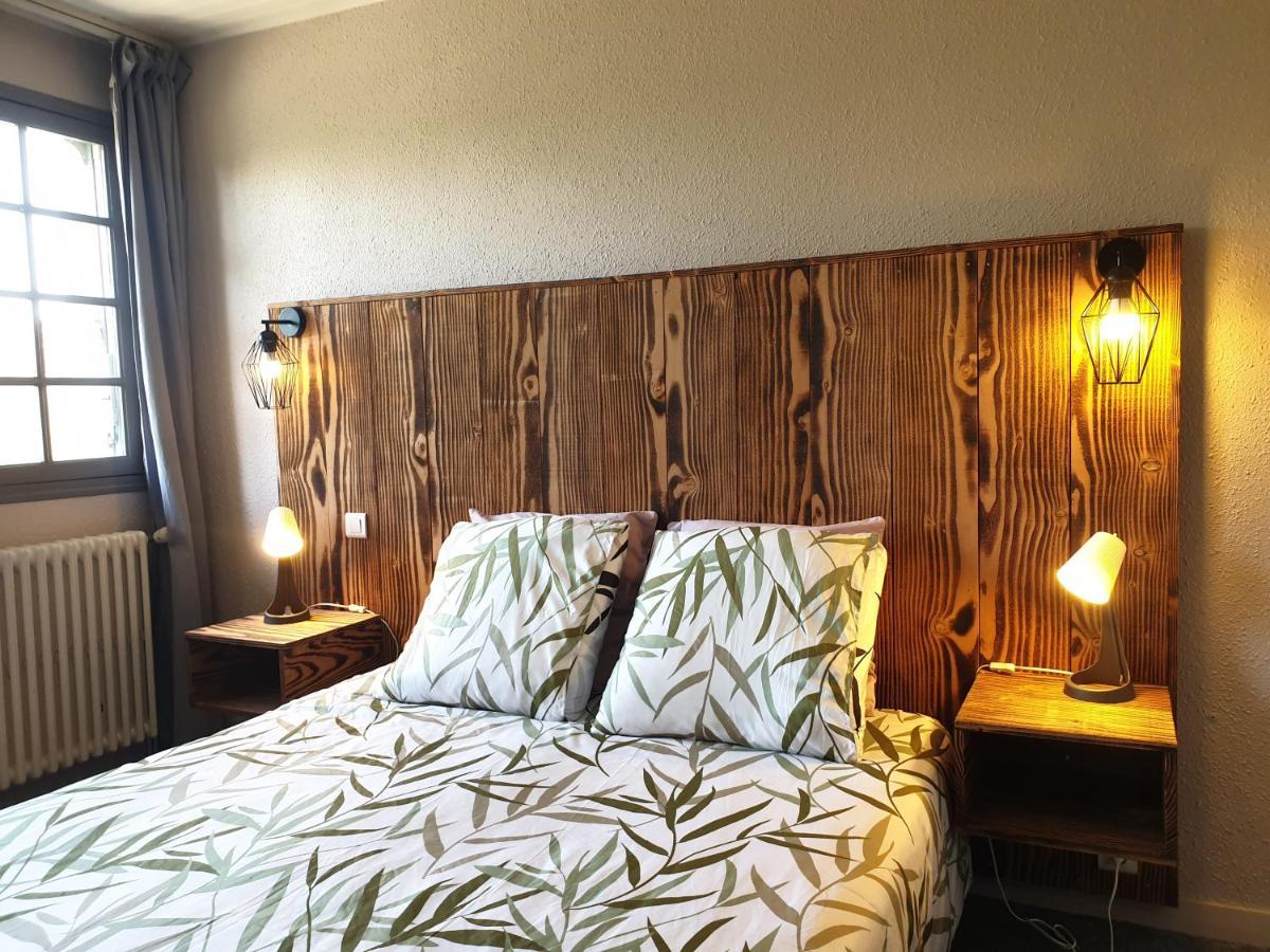 Auberge Du Bois De L'Etang - Motel Les Tilleuls Peyrat-le-Château Екстериор снимка