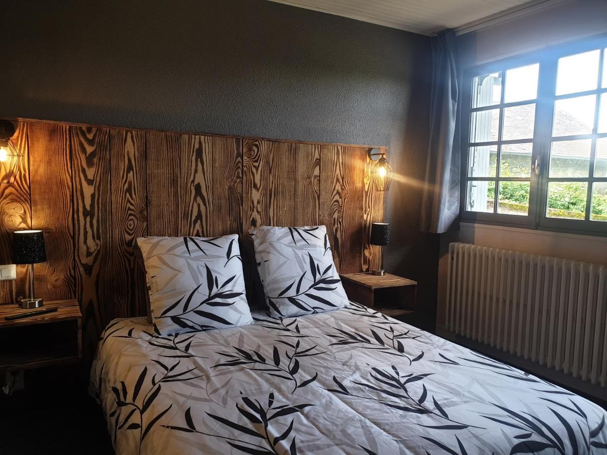 Auberge Du Bois De L'Etang - Motel Les Tilleuls Peyrat-le-Château Екстериор снимка