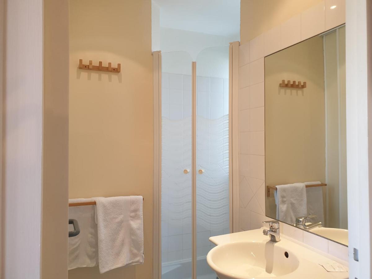 Auberge Du Bois De L'Etang - Motel Les Tilleuls Peyrat-le-Château Екстериор снимка